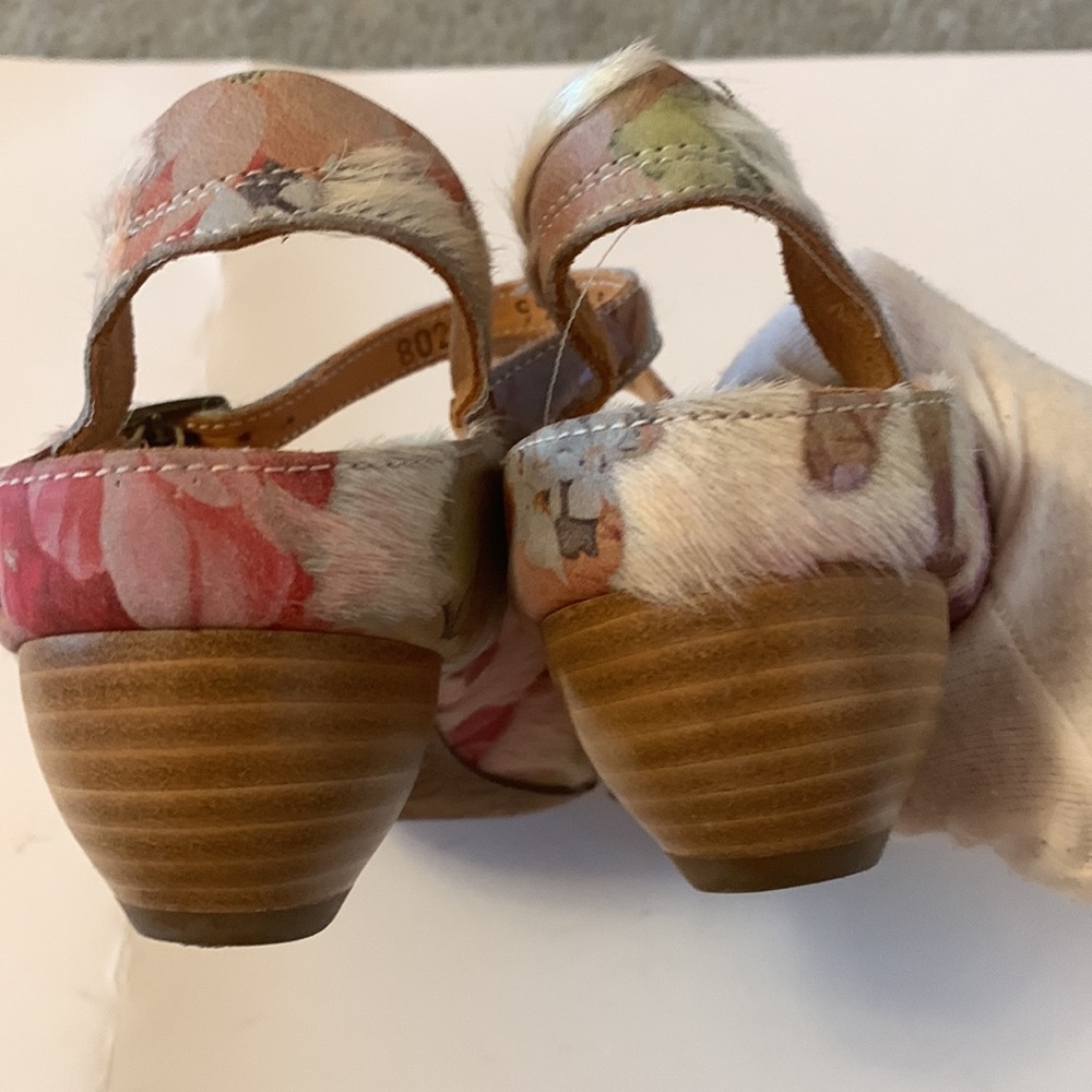 Think sandals - Picture 8 of 9